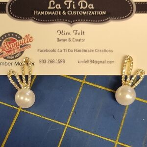 Pearl Faux Rhinestone Gold Tone 0.5" Earrings Easter Spring Rabbit